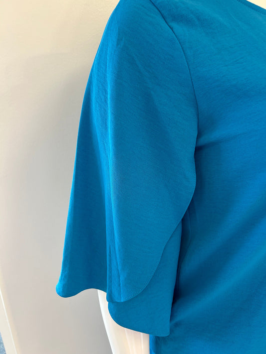 Tulip Sleeve Two Piece Set (Plus)