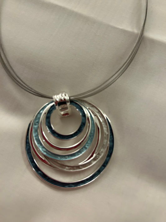 OJ - Silver Circles Pendant Necklace