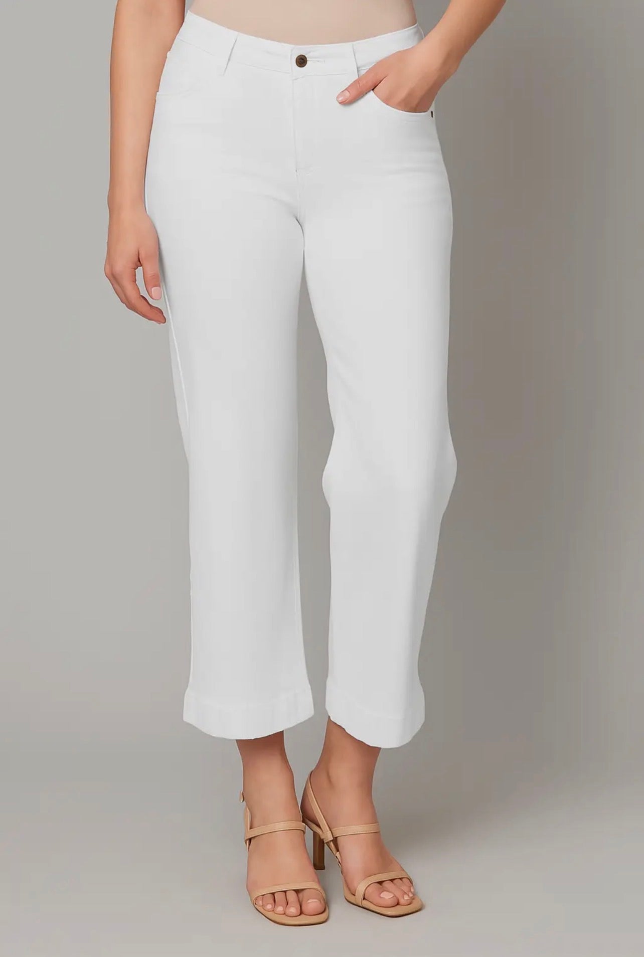 Cropped Wide Leg Jeans by Heart of Pine