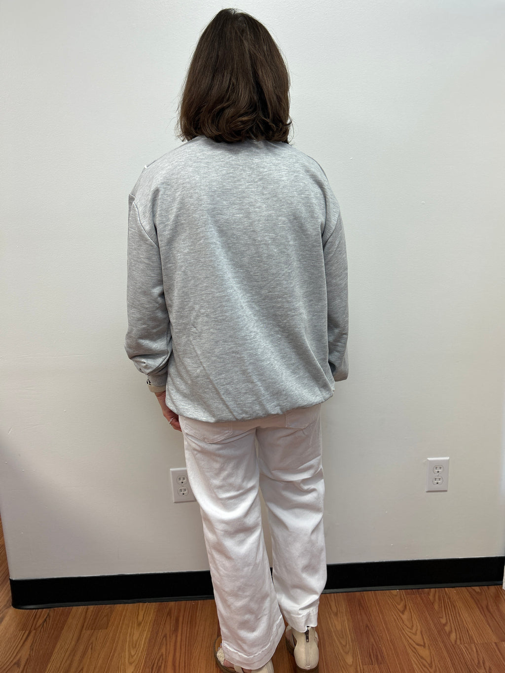 Bow Appliqué Sweatshirt by Klesis