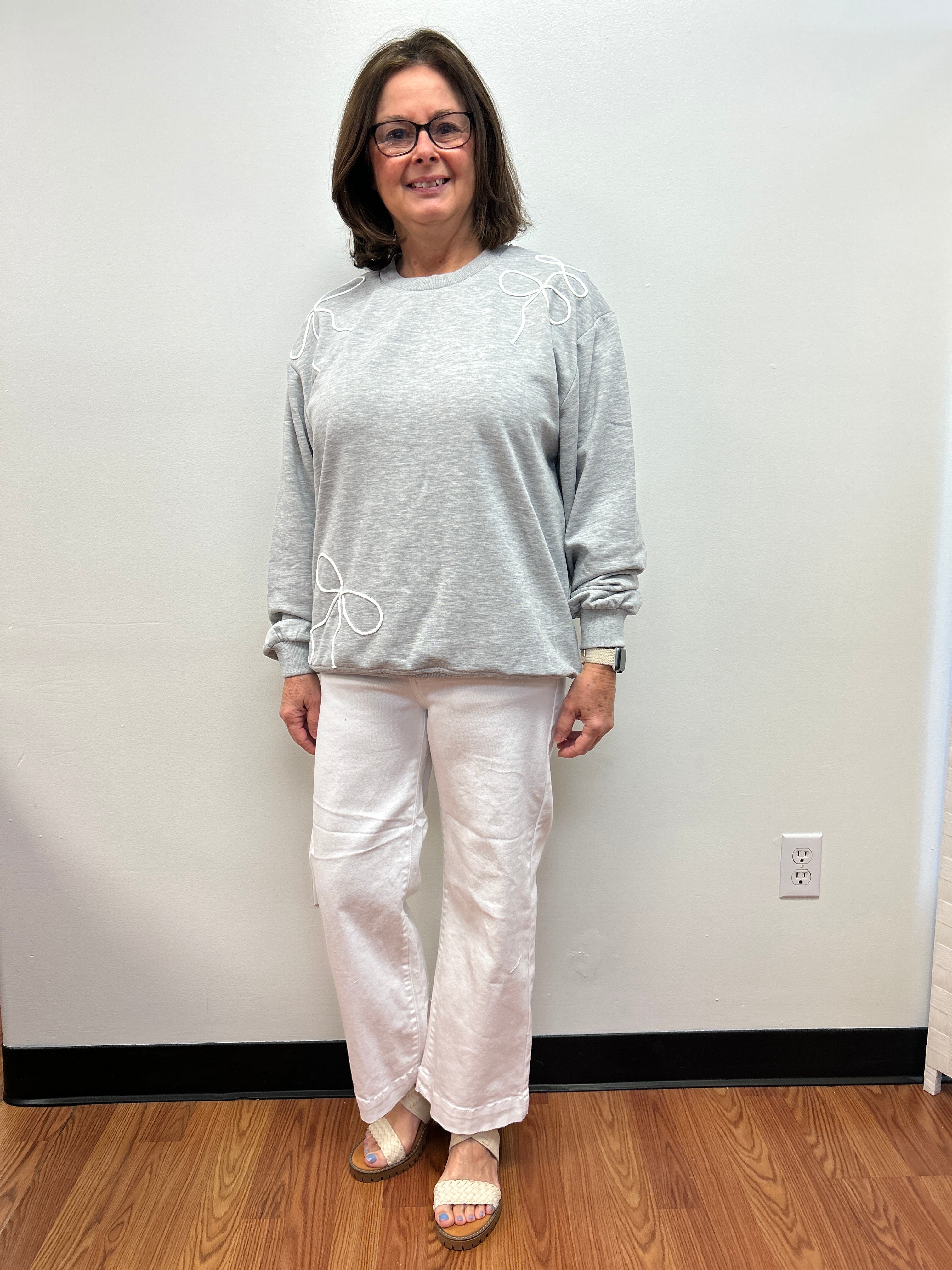 Bow Appliqué Sweatshirt by Klesis