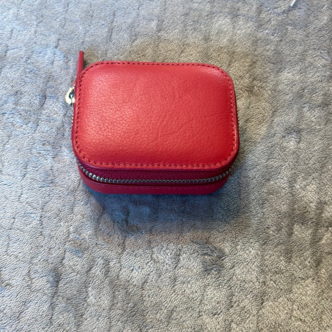ILI - Leather Pill Box