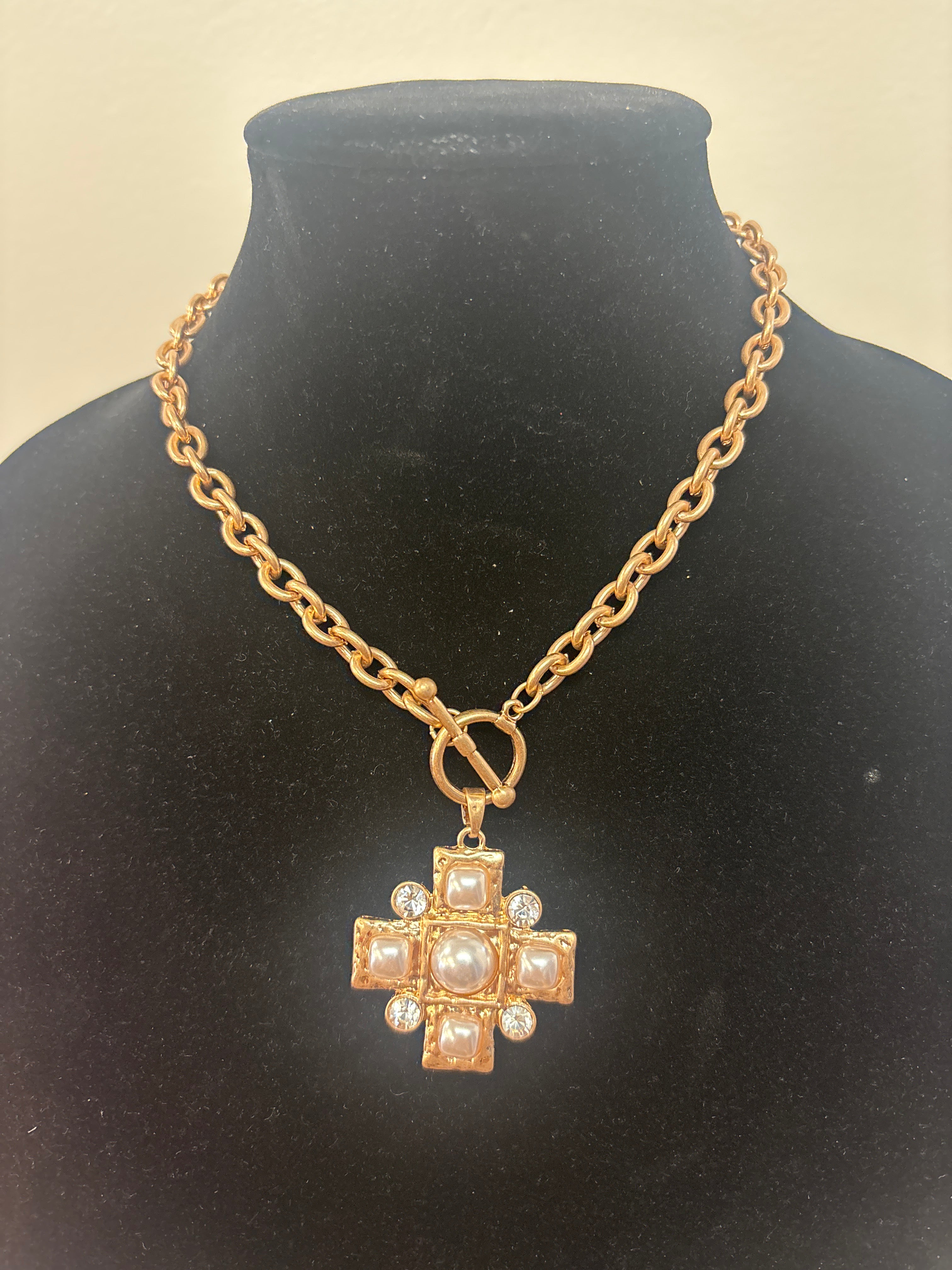 MK Gold Toggle Clasp Box Chain Necklace with Pendant