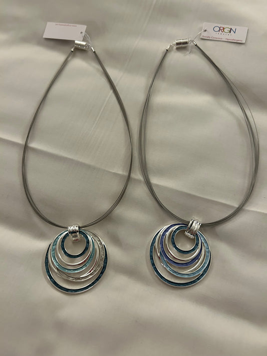 OJ - Silver Circles Pendant Necklace