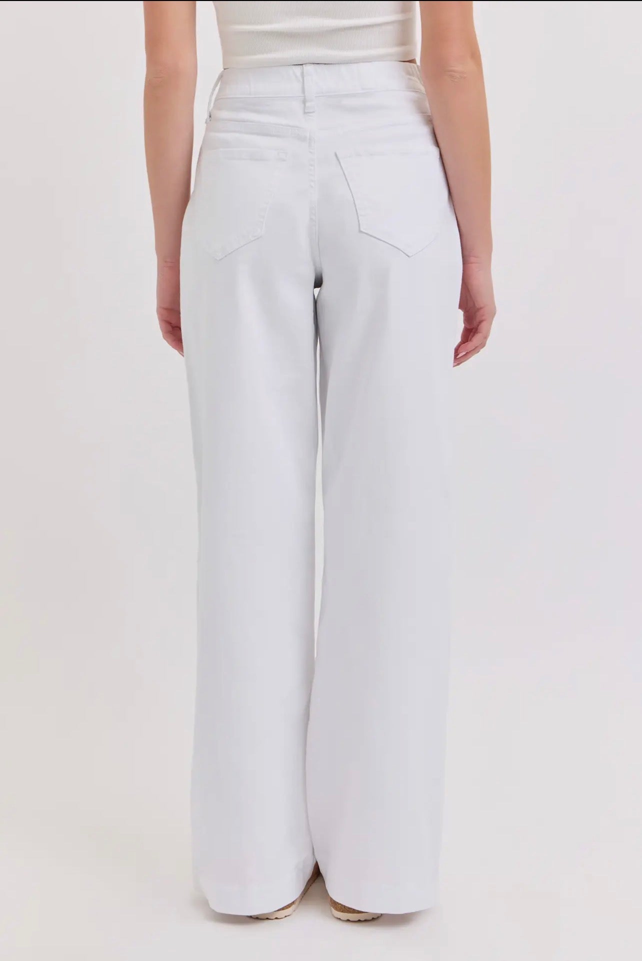 Wide Leg Pull On Jean by Cello