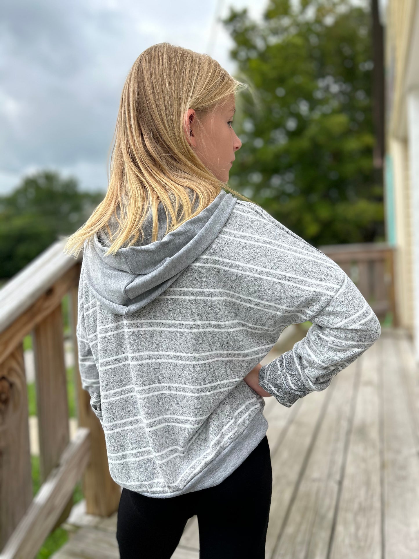 AC407-Girls Gray Striped Sweater Hoodie (JKA)