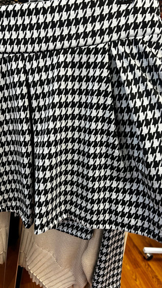 Area Code 407 Houndstooth Pleated Mini Skirt – Classic Black & White - All About Me Boutique