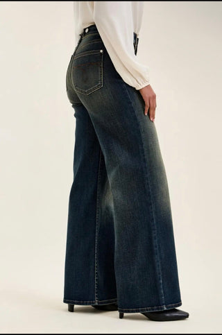 Judy Blue Lux Retro Wide w/Adjustable Back Tab - All About Me Boutique